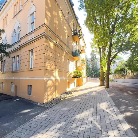 In Historical Palace In Old Town Bratislava Appartement Otilia